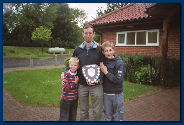 600x399 pixels (120K)